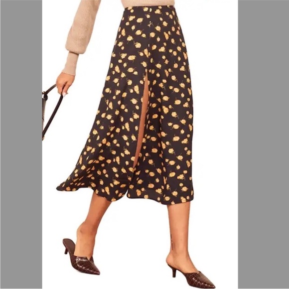Reformation Zoe Midi Floral Skirt ! Size 4 - Picture 2 of 2